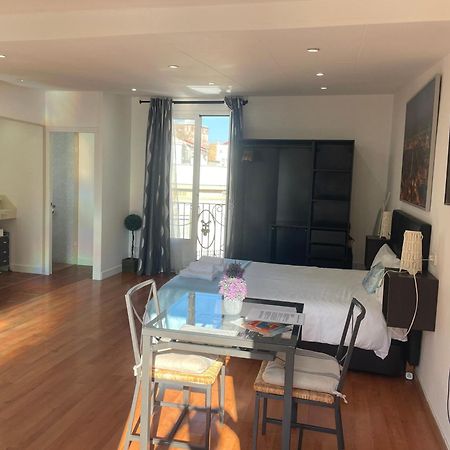 Apartamentos Barcelona - Iberia Bagian luar foto