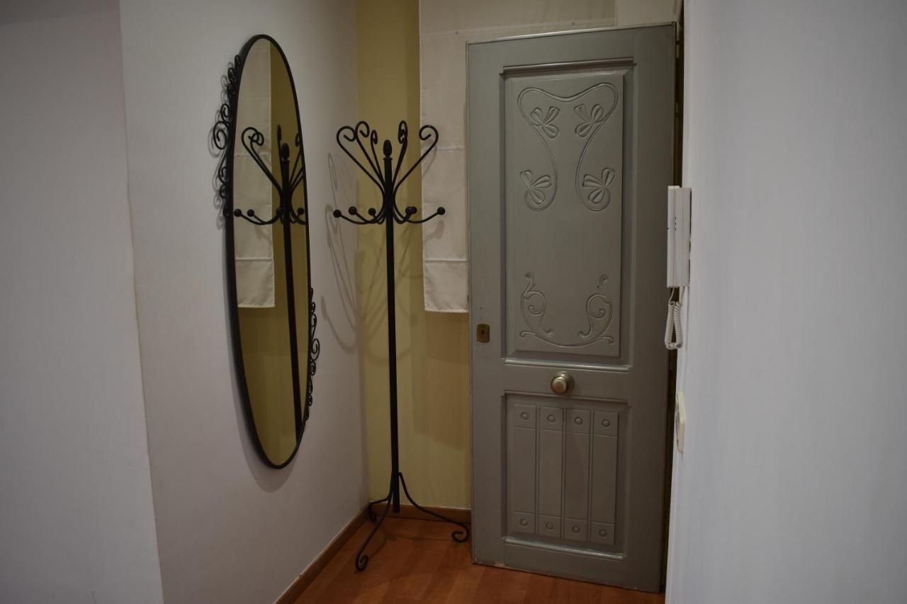 Apartamentos Barcelona - Iberia Bagian luar foto