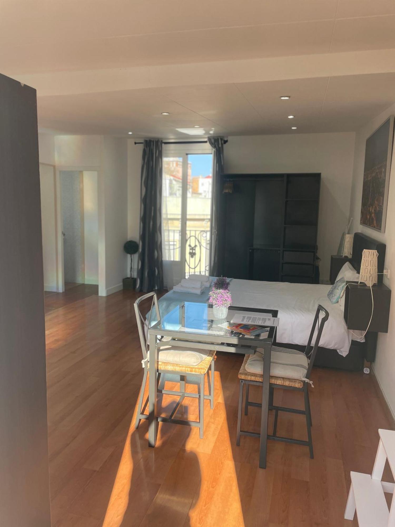 Apartamentos Barcelona - Iberia Bagian luar foto